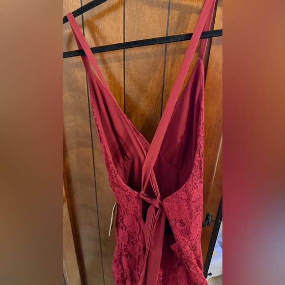 LULUS Love Like You Mean It Wine Red Backless Lace Midi Dress NWT SIZE: MEDIUM - Picture 9 of 14